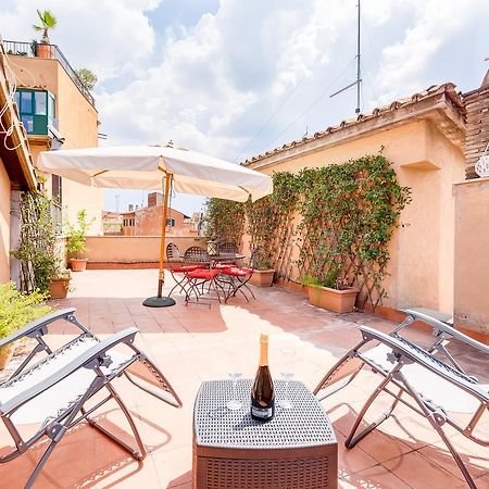 Romantic House With Terrace Exterior photo